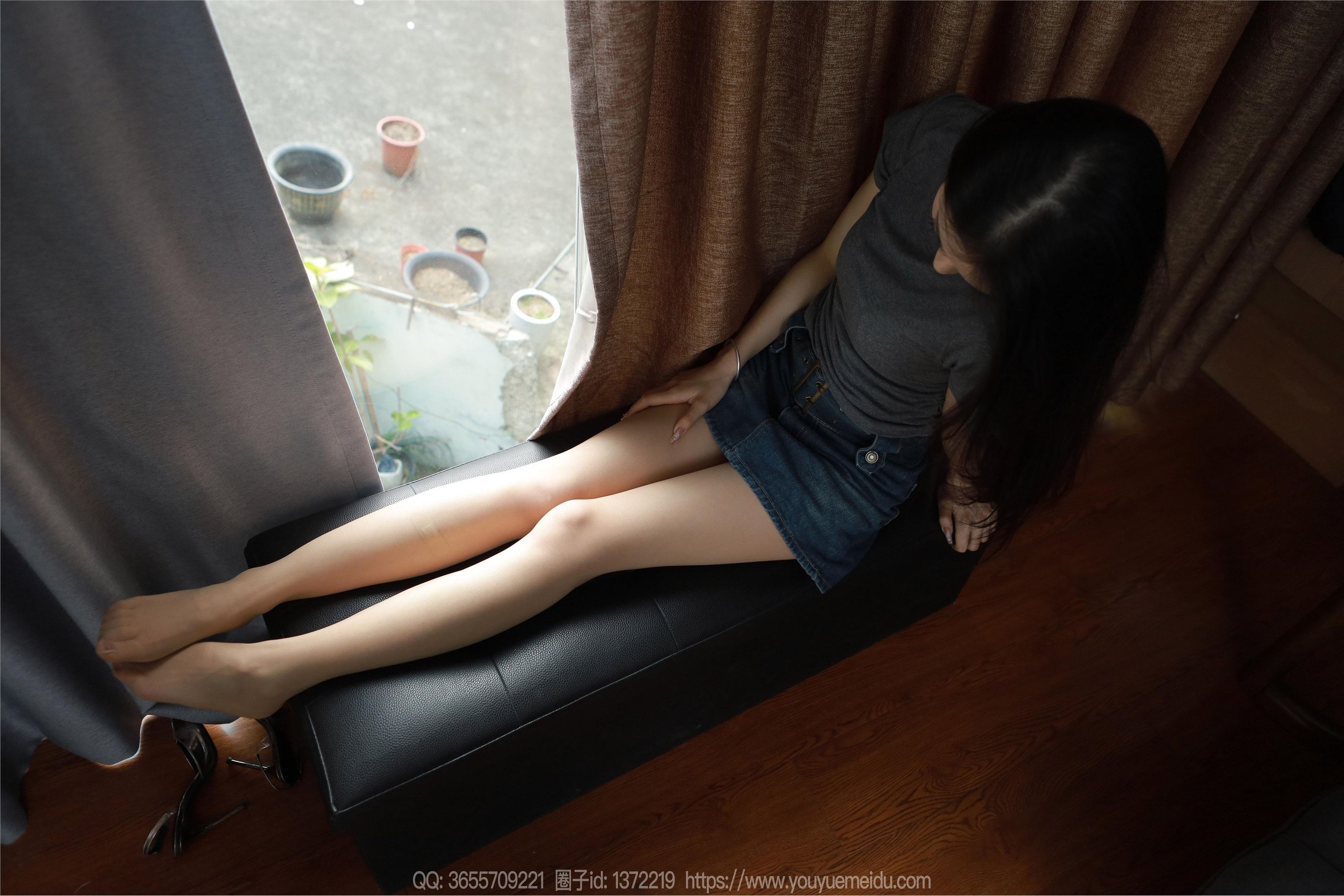 IESS异思趣向  2024.04.25 丝享家 1725 小金《笔直长腿》